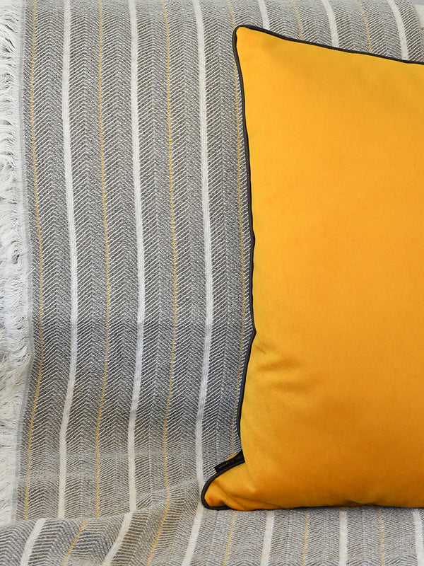 Manta de lã Cinza com risca bege e amarela