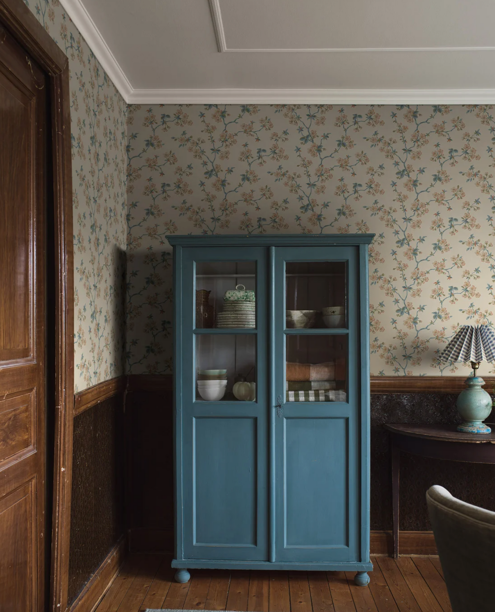 Papel de parede com flores em tons de beje borastapeter