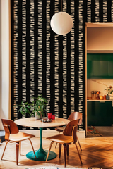 Papel de Parede Pegadas Lineares, Tres Tintas