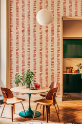 Papel de Parede Pegadas Lineares, Tres Tintas