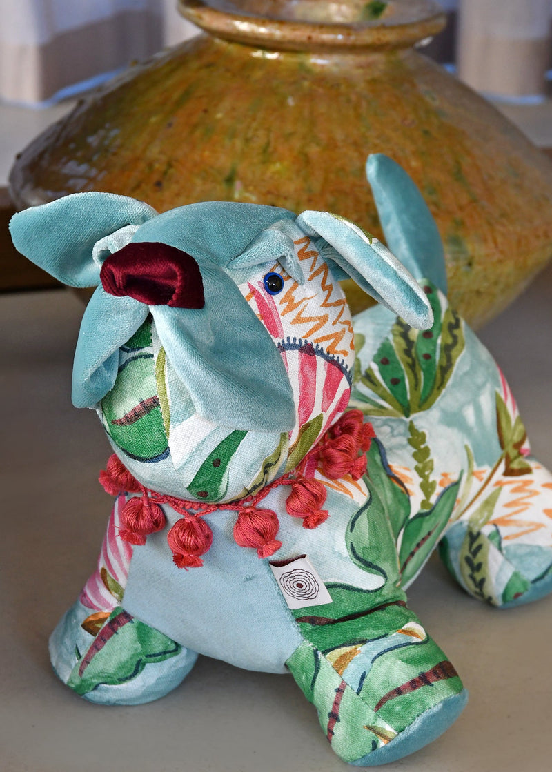 Cães patchwork para segurar portas