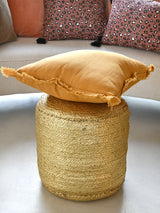 Almofada de linho com folho