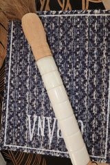 Pincel grande com pedras creme