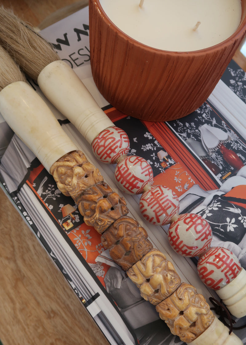 Pincel Decorativo em cerâmica e detalhes orientais