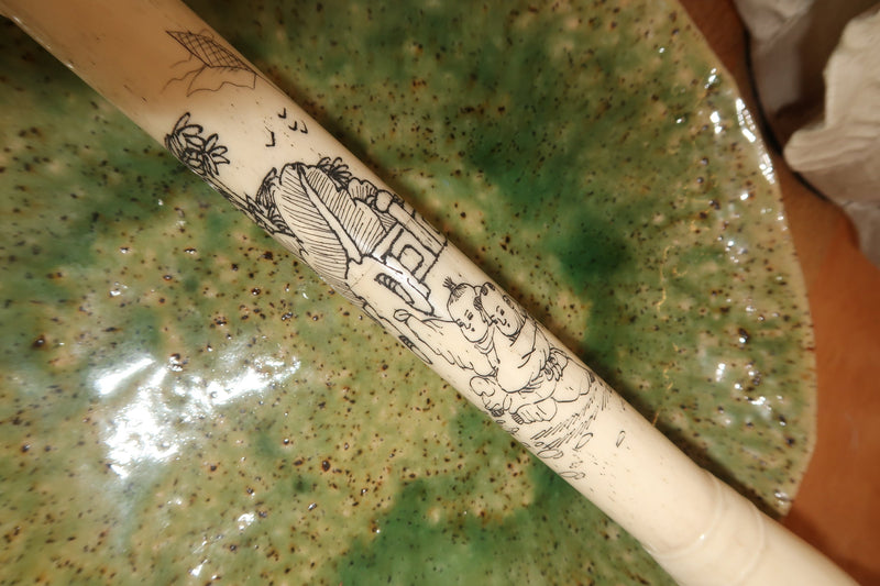 Pincel Decorativo Marfim Ilustrado