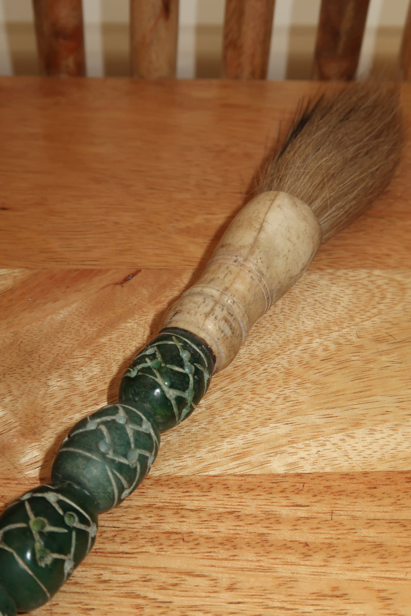 Pincel Decorativo detalhado em Verde Jade