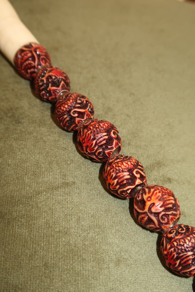 Pincel Decorativo Vermelho Esculpido