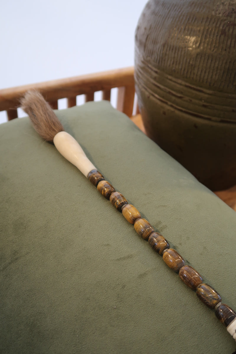 Pincel Decorativo marmoreado em tons de castanho