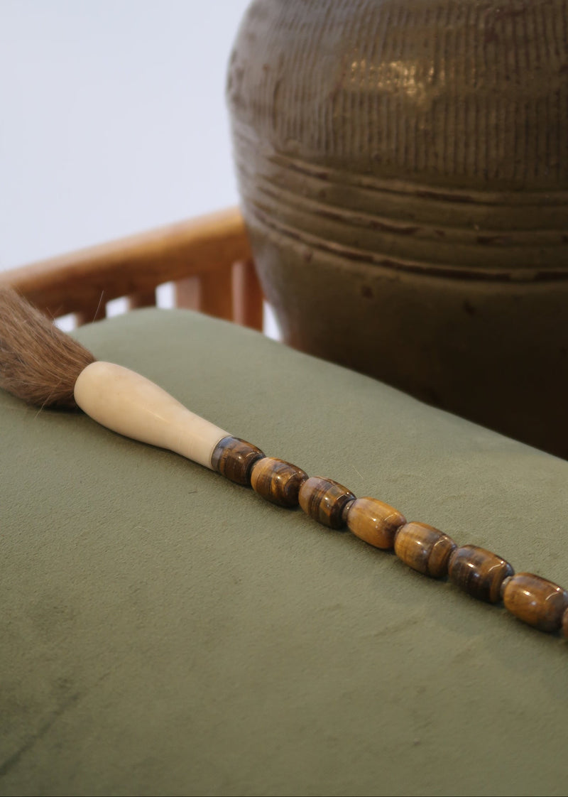 Pincel Decorativo marmoreado em tons de castanho