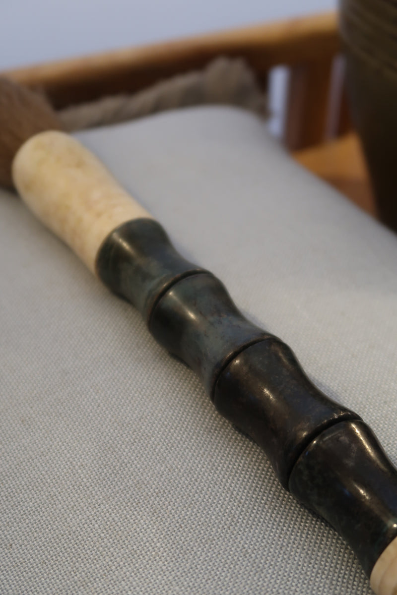 Pincel Decorativo em tons de verde noite