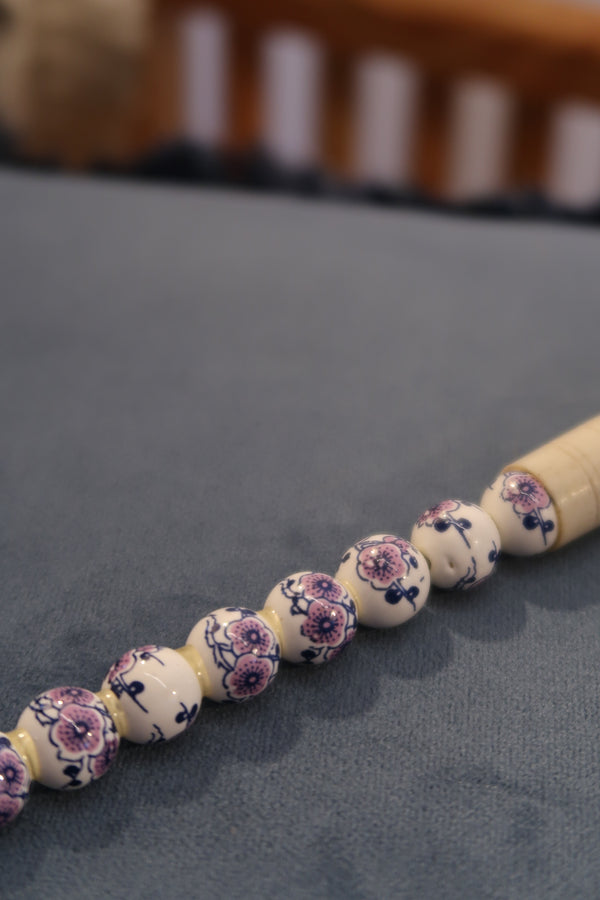 Pincel Decorativo Floral em tons de Azul e Lilás