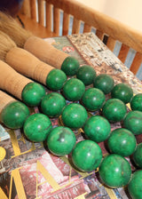 Pincel Decorativo com peças redondas Verde Esmeralda