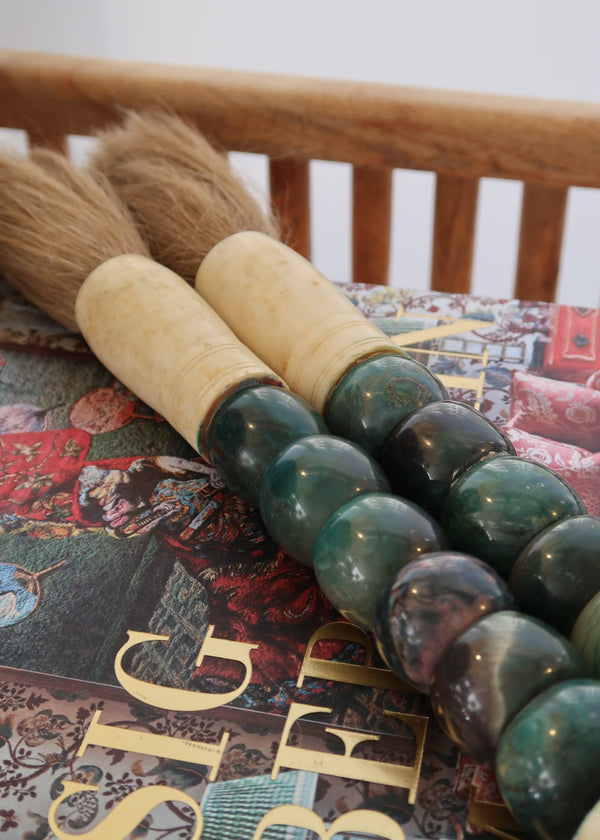 Pincel Decorativo marmoreado em tons de verde