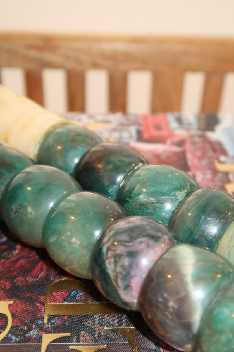 Pincel Decorativo marmoreado em tons de verde