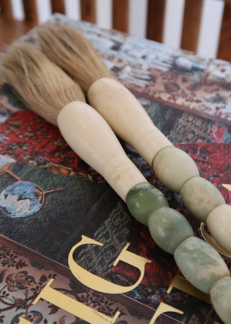 Pincel Decorativo marmoreado em tons de verde água