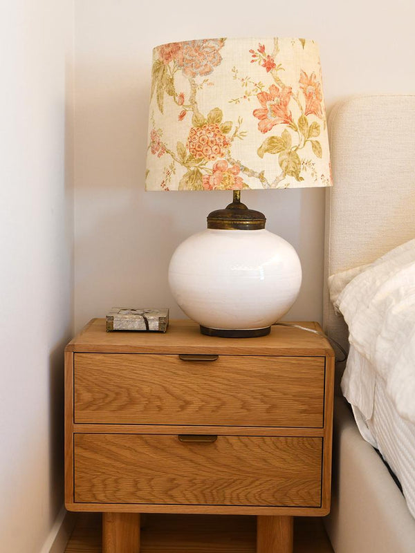 Abajur em linho com tecido da marca Linwood