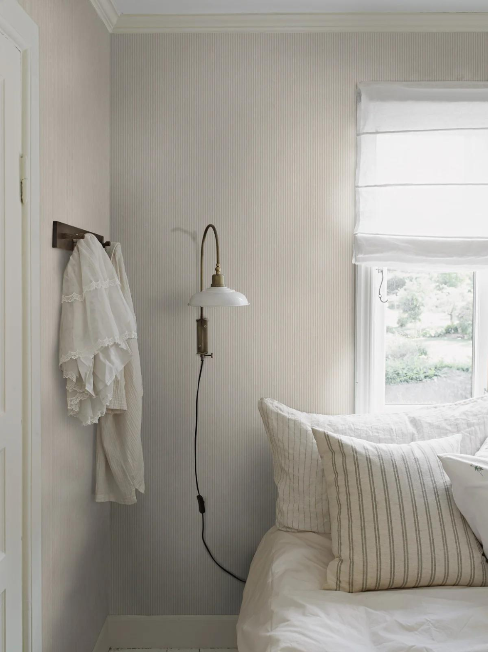 Papel de parede com riscas borastapeter