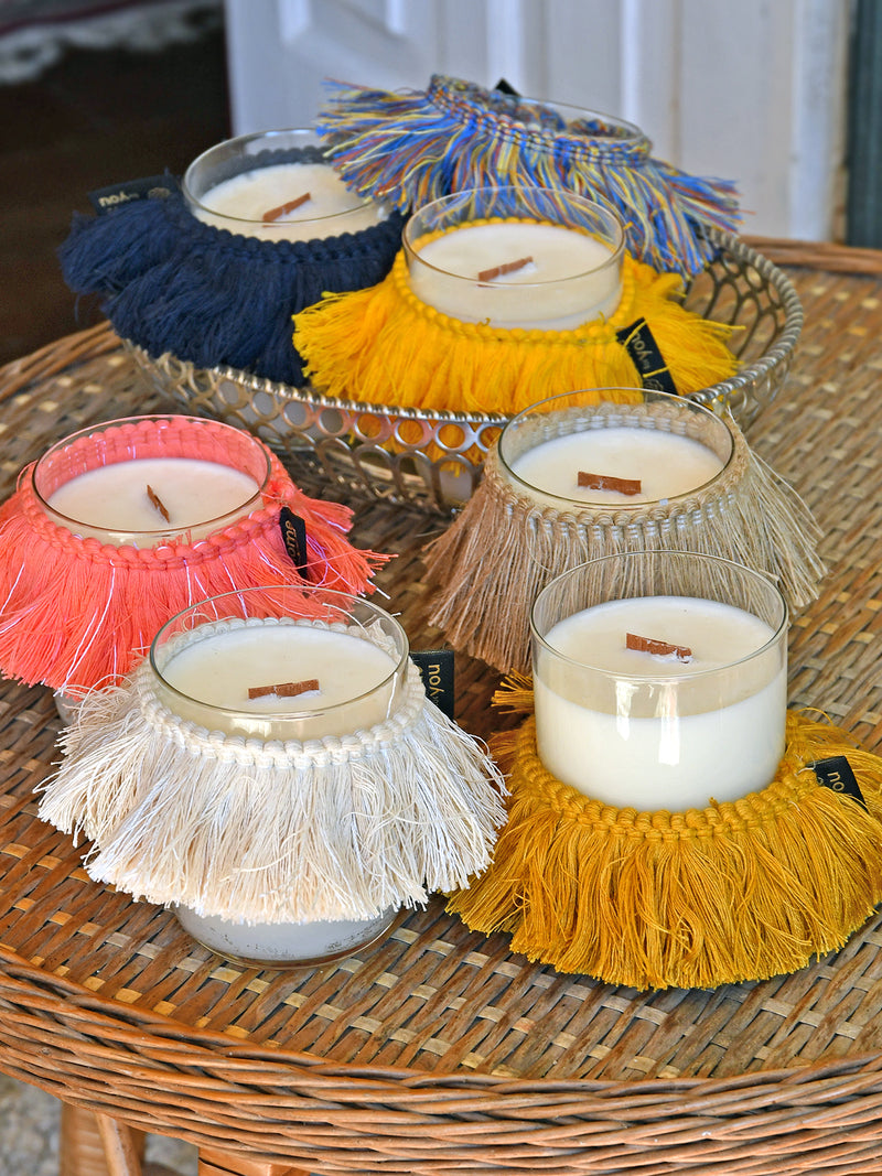 Vela artesanal ,com aromas cítricos, baunilha e âmbar