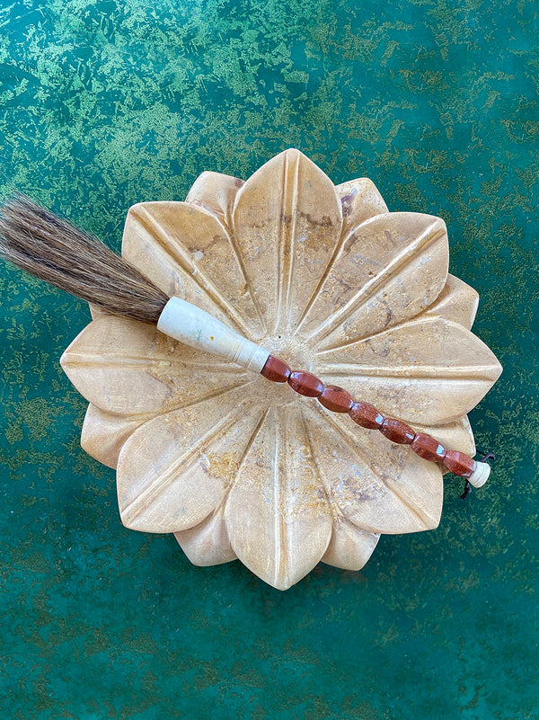 Decorative brush with brown stones with glitters