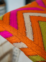 Almofada com padrão colorido,tecido ETRO