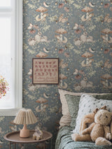 Papel de parede com padrão de floresta em tom de azul