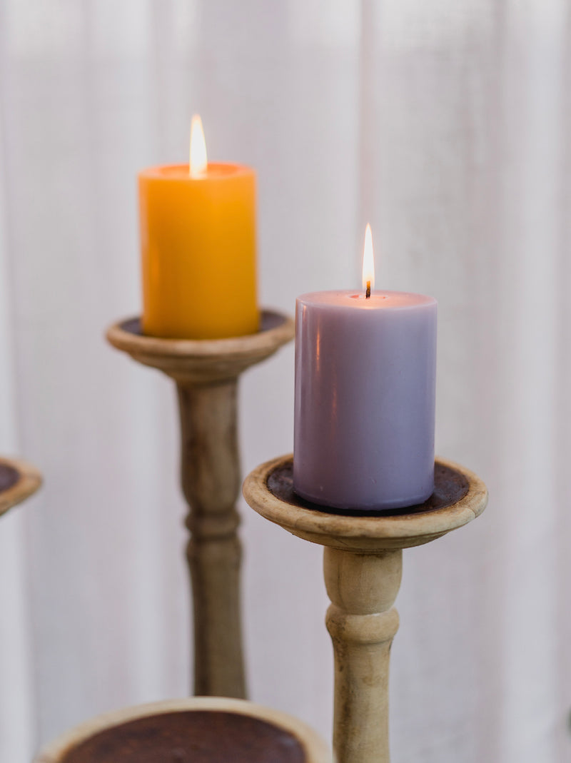 Vela decorativa lilás